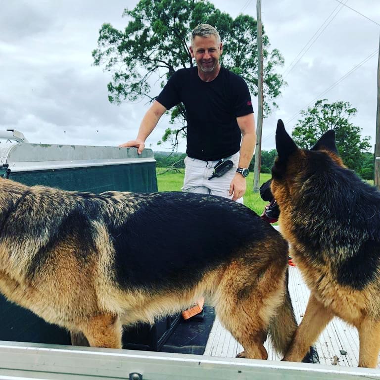 HantsIOW_fire's tweet photo. ποΈ| Today's #YearInTweets is March:
π¦πΊ Firefighter Steve helped with recovery from the #AustralianWildfires
πΆ Trainee fire dog Louis joined our @HantsFireDogs
π The UK went into lockdown
π΅πΉ #TeamHants donated kit to firefighters in Portugal
Read more > https://t.co/KincX0U7WW https://t.co/G57V3IMvPP