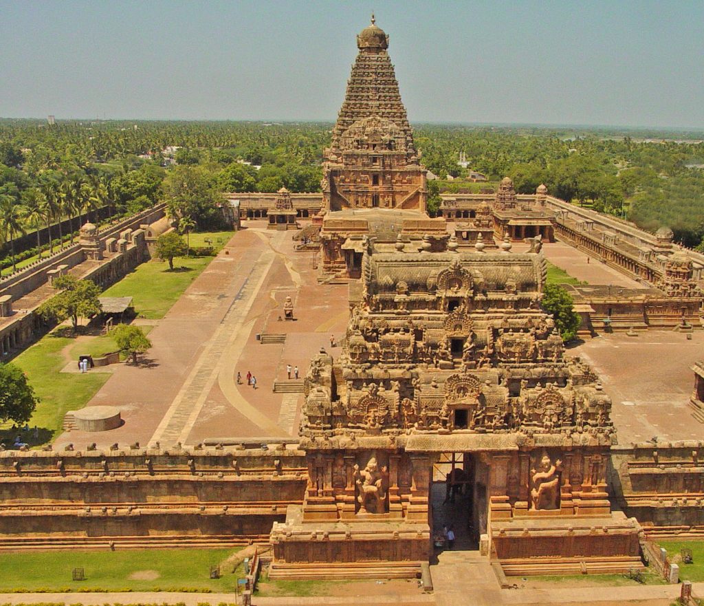 87/102The 11th century Bṛihádīśvara Temple of Thanjavur is also called Rajarājeśvaram after the deity it houses. Rajarājeśvaram is an alternative name for Shiva.Who built it? Raja Raja Chola I. So the name can be assigned to both Shiva as well as the king!