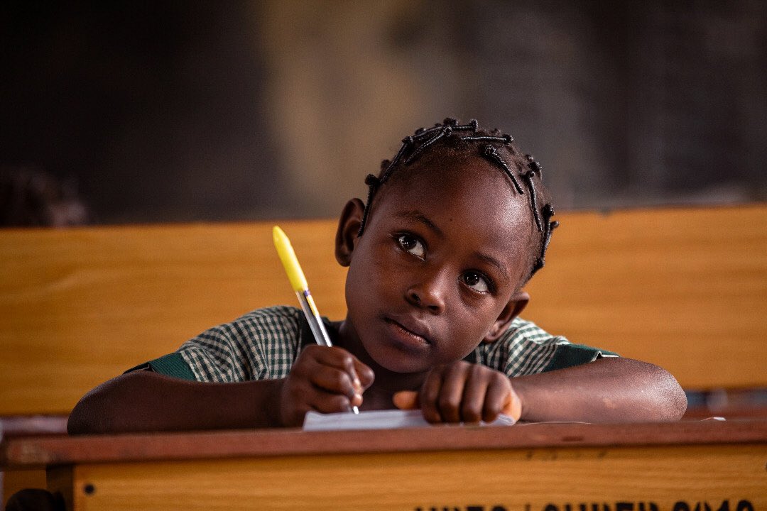 Teach4Nigeria's tweet photo. Education is not just about learning but it’s about giving hope and providing learners with the lifeline for a brighter future. 
By ensuring every child is safe, healthy and supported, we guarantee them a chance to learn and choose an empowered future that they deserve. https://t.co/vpppqhT1Ho