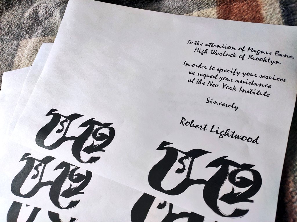 Tanis_Barca's tweet image. Fire messages are coming (?)

#Shadowhunters 
#handmadeprops