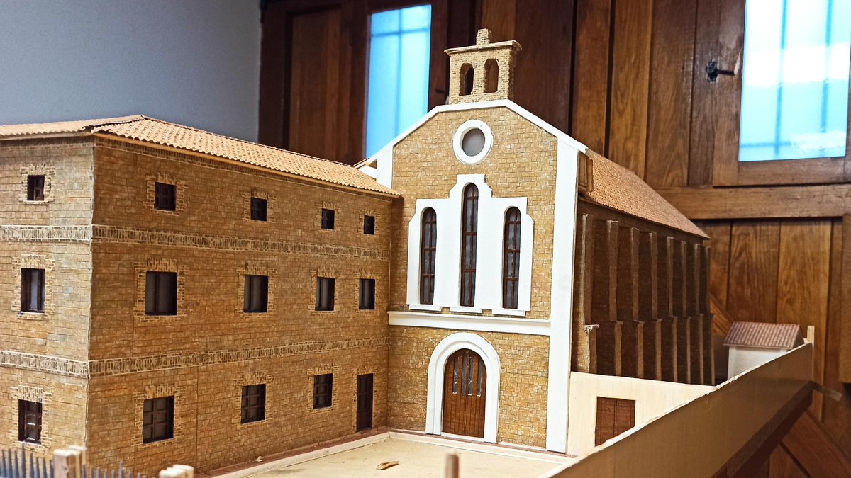 Redutex_'s tweet photo. Impresionante la maquete de Francisco Munarriz (Patxi) 😍 GRACIAS por enviarnos las fotos de la maqueta que por fin estará expuesta en #navarra. Maqueta en escala 0 / 1:43 @anaftren 
#belenismo #modelismo #scalemodel #modelmaker #Pamplona  #miniaturas https://t.co/OGjtFZauYx
