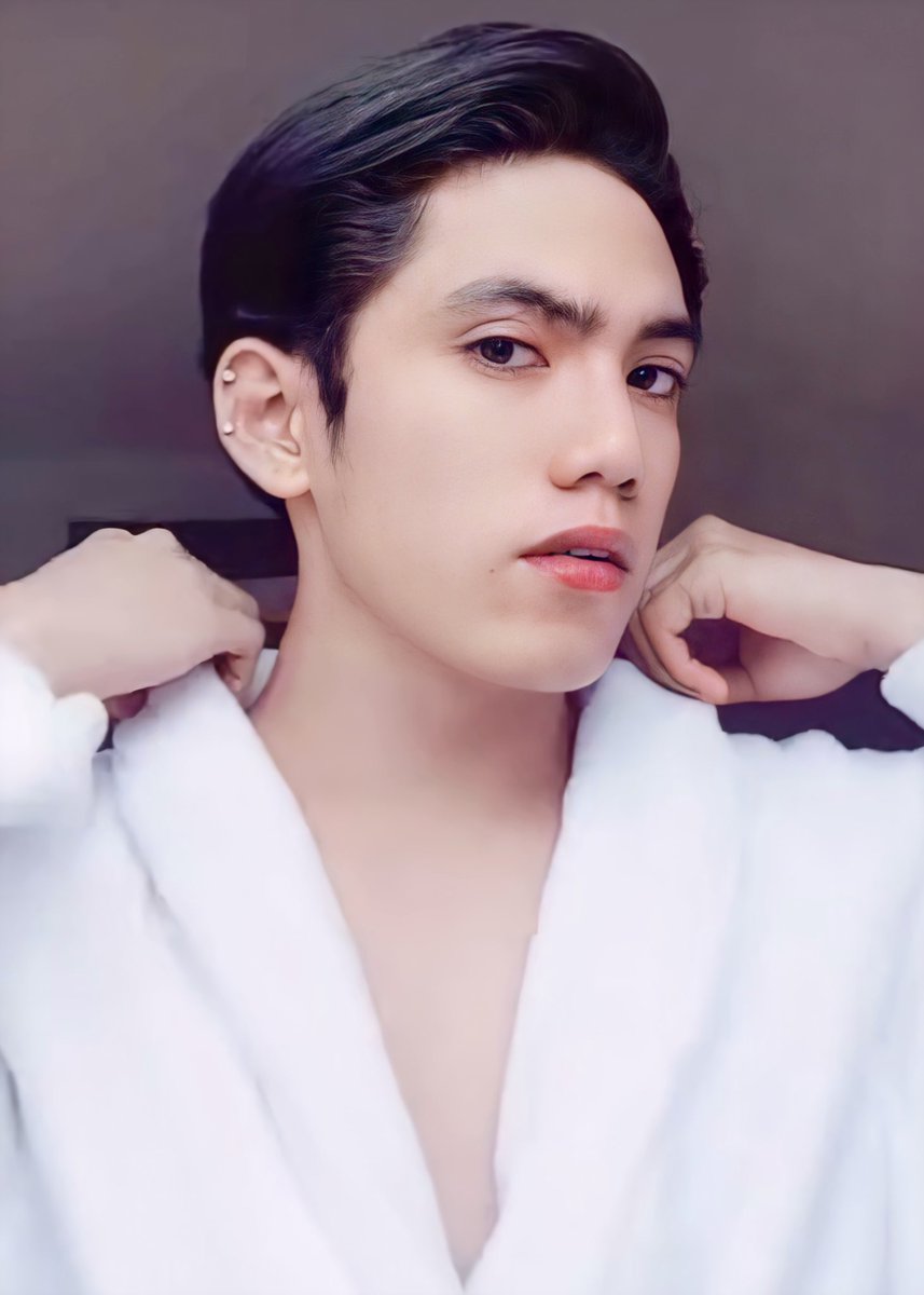 Stell in bathrove (A THREAD)Reply with STELL IN BATHROVE IS SUPERIORREQUEST  @SB19Official  @MTV  #FridayLivestream SB19 RTDay #SB19BillboardLFTop1