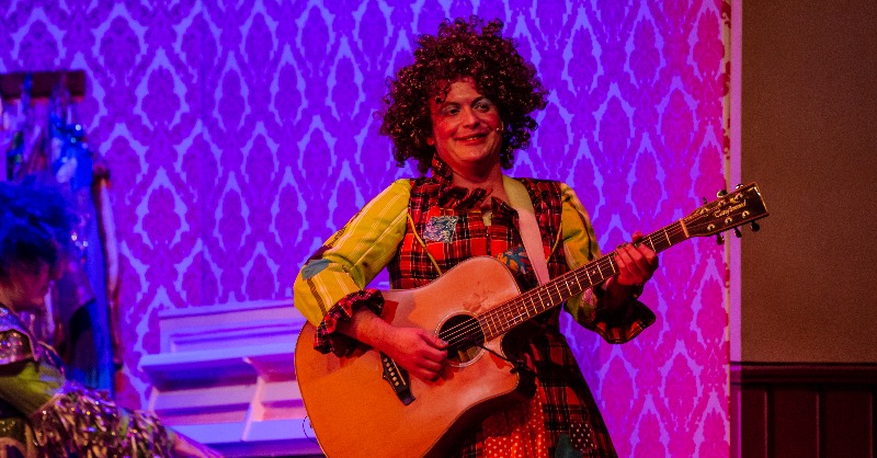 TRwinchester's tweet photo. Here are a few more photos from our Christmas show, Four Dames in Search of a Panto. This festive treat runs until 3 January - don't miss it! π€© #HelloWinchester #FourDames #FestiveWinch #ChristmasShow https://t.co/2gBWeBrRqd