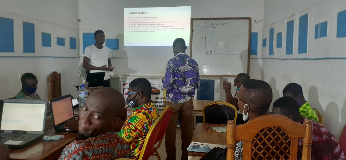 [en] Day 2 in Lomé for introduction to R Workshop 🥳
[fr] Deuxième jour de l'atelier de formation à l'introduction de R 🥳
#rstats <a href="/whyRconf/">whyR</a>