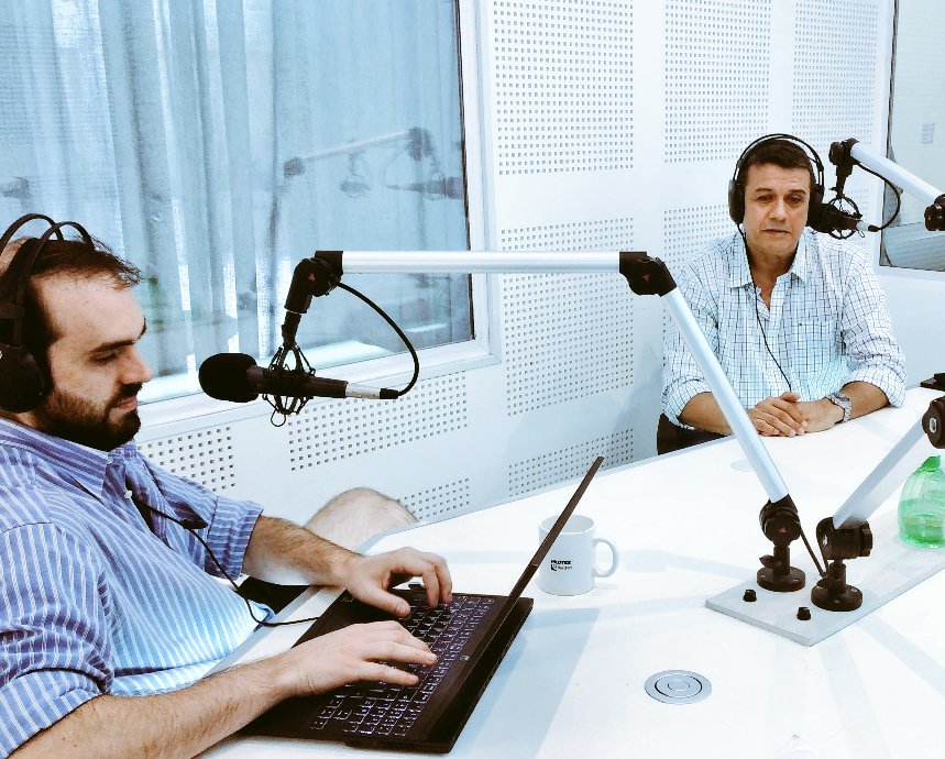 PermitimeDudar's tweet photo. @Samuelsemrik interventor del @IPLAtucuman en vivo en #PermitimeDudar con @La_Sosa86 y @juanmurga24 por @radiofeel959 

Escuchanos en:
https://t.co/3WES3tkljI 
#RadioFeel #SentiteBien #Ipla #Tucuman https://t.co/lctIadfIlG