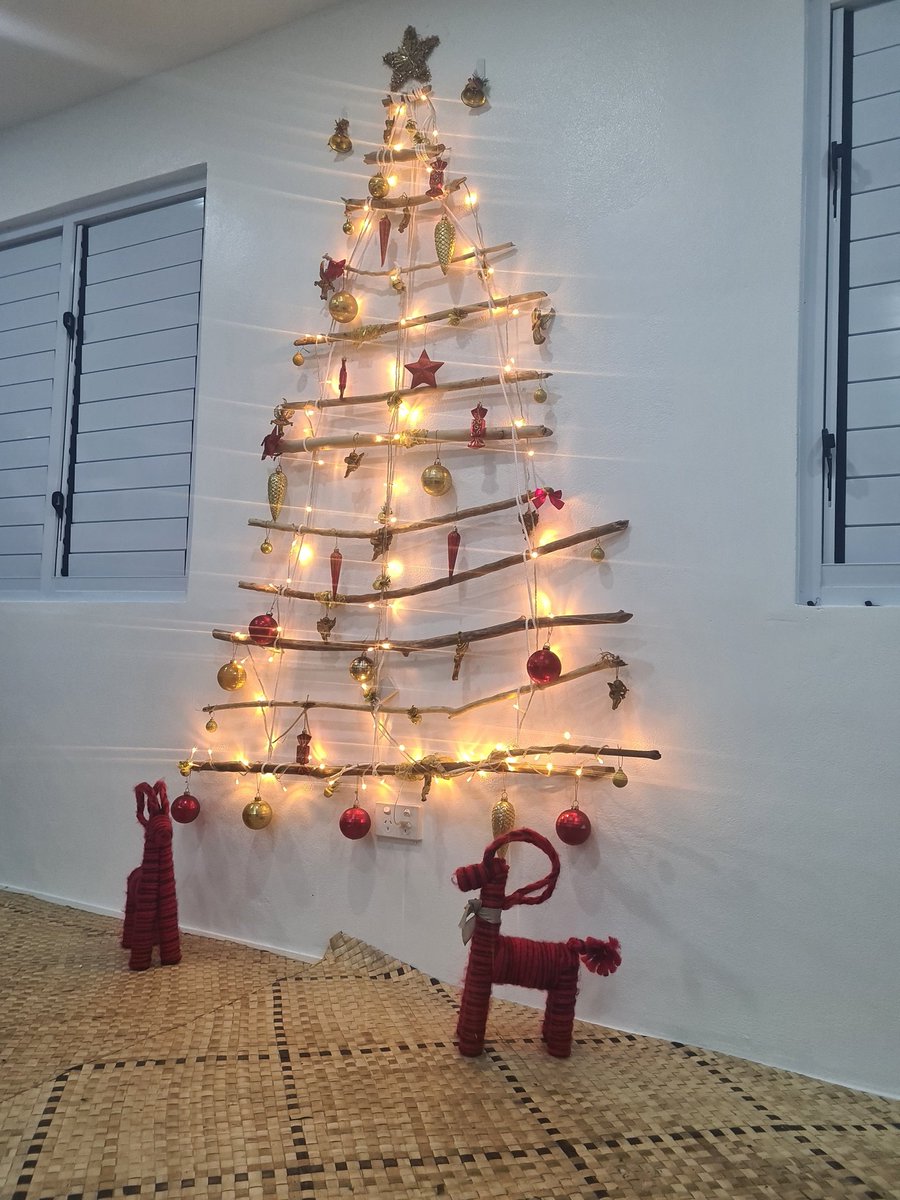 tooraksmith's tweet photo. TC Yasa inspired Christmas creativity. #myasa #driftmastree https://t.co/mcpvvIbRqQ