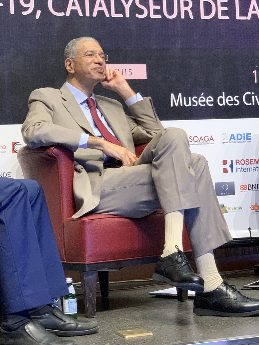 MariamTendou's tweet photo. Superbe panel ministériel en cours lors du #FinancialAfrik AWards avec Alain Foka, Le Débat Africain et un parterre d’illustres invités et experts sur la #finance et l’ #InclusionFinanciere en #Afrique! #3FAA @Financialafrik https://t.co/lTZe35bUWU