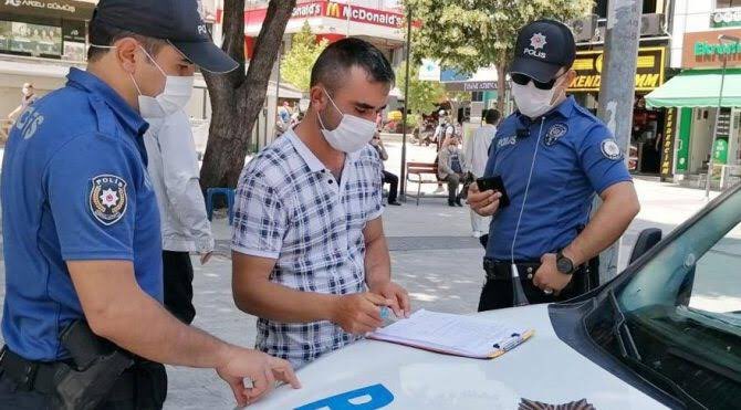 Yargıtay, polisin maske takmayanlar hakkında idari para cezası kesemeyeceğine karar verdi!