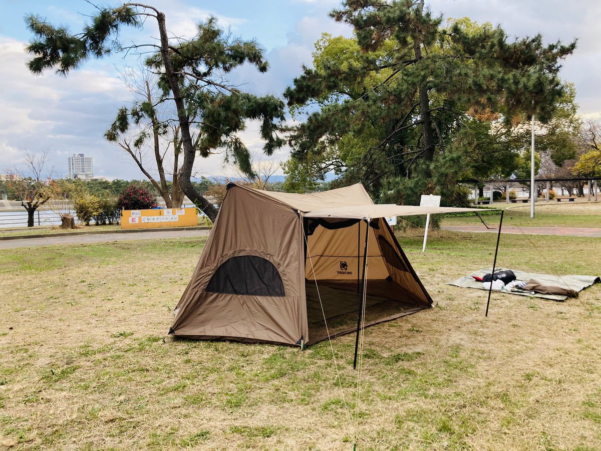 DJ_Smith0002's tweet photo. #Onetigris #Homested
着弾試し張りin浜寺公園海側🏕
カッコいいけど、フレームポールが刺さりにくいのと、ペグダウン10本がネック笑
4方向スカート有りで4シーズン使える👍
さっき届いたテンマク薪ストビューMをインストールさせたい🔥
来週使うの楽しみ😆
#キャンプ
#キャンプ好きと繋がりたい https://t.co/Hsu3soXzZv