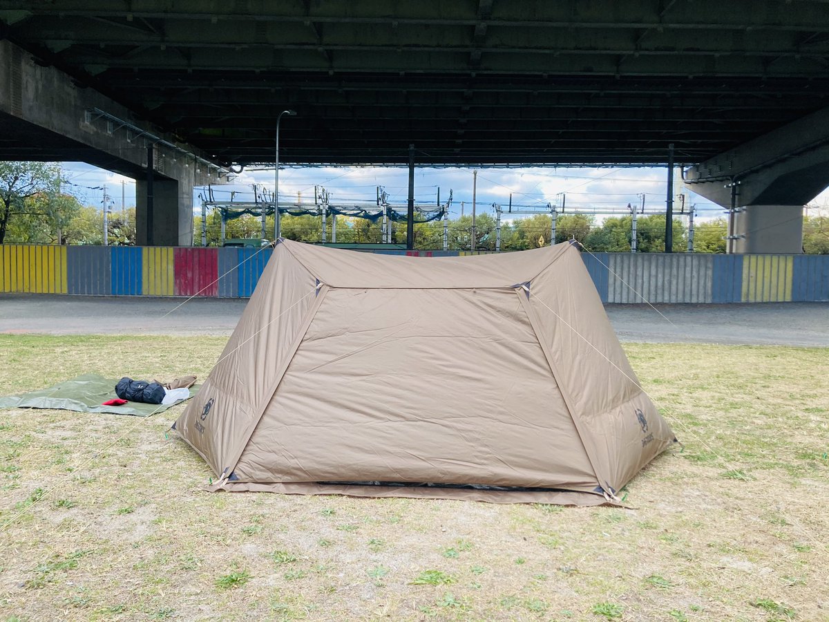 DJ_Smith0002's tweet photo. #Onetigris #Homested
着弾試し張りin浜寺公園海側🏕
カッコいいけど、フレームポールが刺さりにくいのと、ペグダウン10本がネック笑
4方向スカート有りで4シーズン使える👍
さっき届いたテンマク薪ストビューMをインストールさせたい🔥
来週使うの楽しみ😆
#キャンプ
#キャンプ好きと繋がりたい https://t.co/Hsu3soXzZv