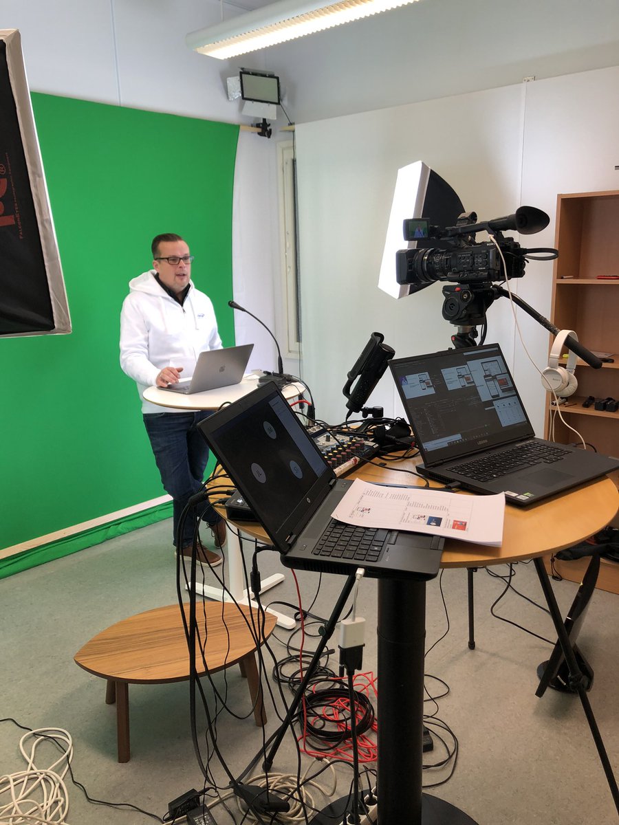 EnreachENT's tweet photo. Show time with @juhamattiM and the crew! 🤗 Join us! https://t.co/fHmr5G6jtB https://t.co/ogigBuFN4g