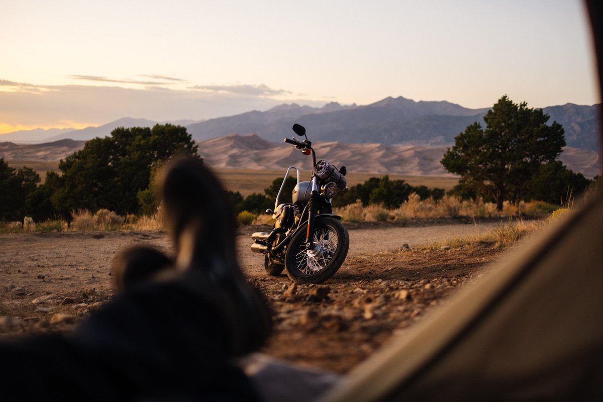 HarleyAfrica's tweet photo. @Eparrillacreate rode out into the desert looking for solitude, peace, and aliens. Read his story in the latest issue of The Enthusiast ➡️ https://t.co/dmvyo8n95y https://t.co/BY6oh2DsTL