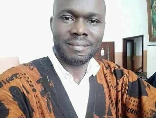 FacelyKonate1's tweet photo. #Roger_Bamba s’ajoute aussi à la longue liste des victimes du régime de #Conakry. Ça dépasse tout commentaire. Que son âme repose en paix.
#GuineansLivesMatter https://t.co/tpqXBoTzmr