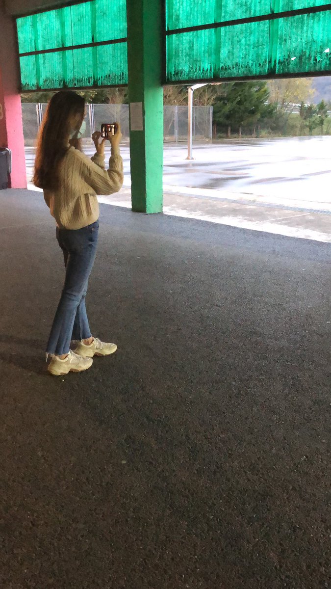 Taldea7DBH4's tweet photo. hemen gaude, zuentzako youtubeko bideoa prestatzen!📹 https://t.co/fqYEECwPMc