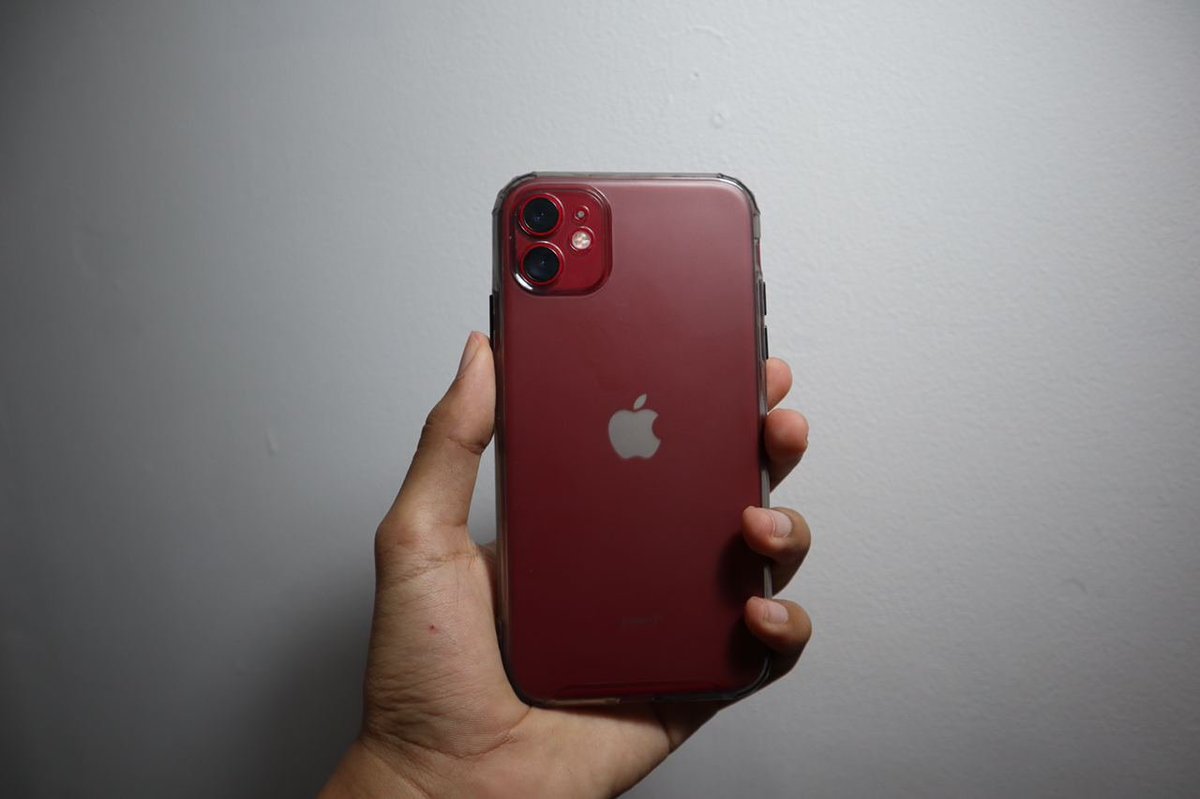 Di sisi lain, kebanyakan dari kita (termasuk saya) menggunakan handphone berlawanan dengan prinsip penggunaan sikat gigi. Menggunakannya ketika tidak dibutuhkan, relatif dalam waktu yang cukup lama, dan tetap menggunakannya walaupun kebutuhan utama kita sudah terpenuhi.