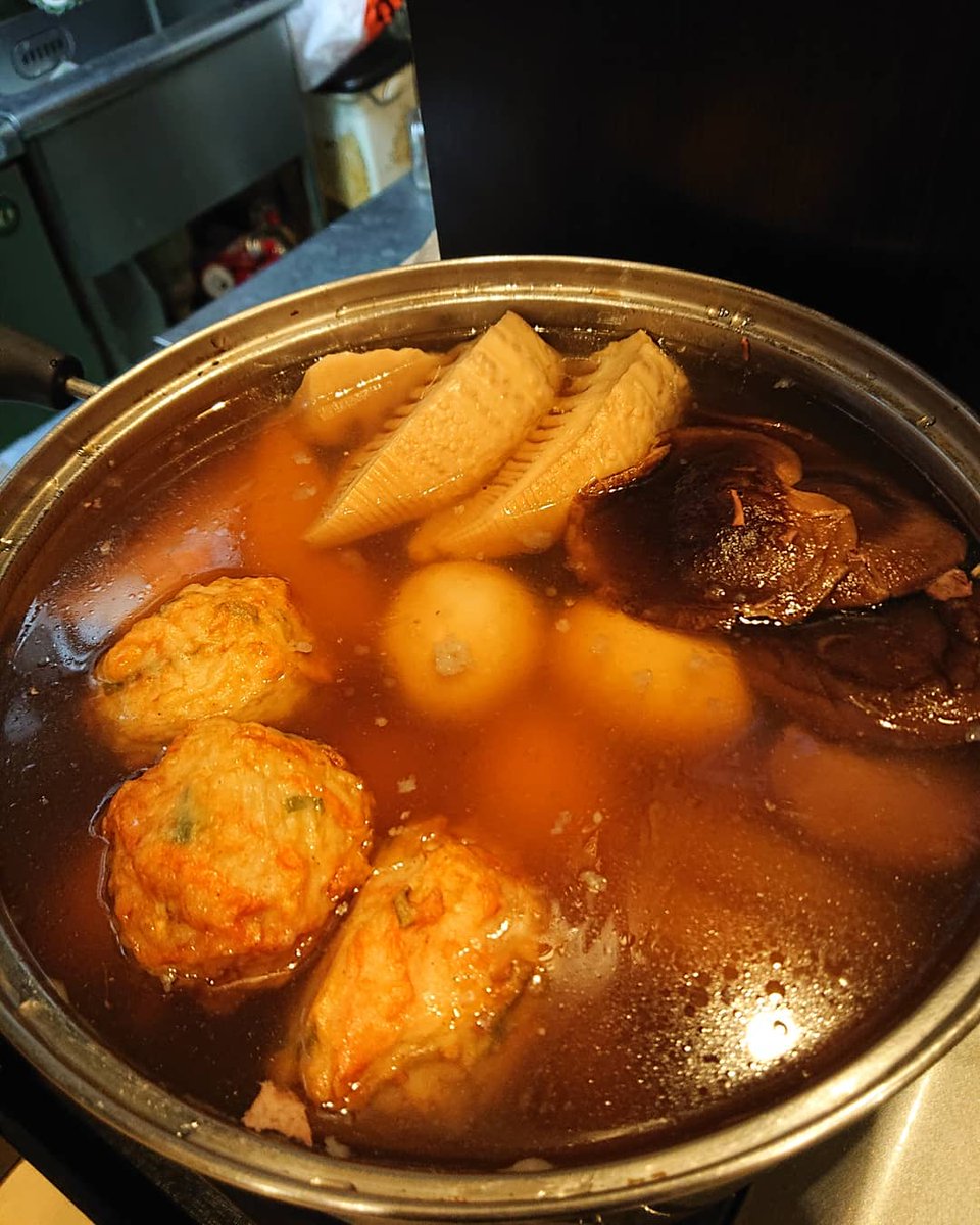 mdmachimachi's tweet photo. 今日も「おでん」有ります🏮
まっちゃんの 「おでん」は 今週限定です🍢 来週はありません。
・
是非、食べてほしい❗
・
#呑み食い処まっちゃん
#まっちゃん
#福岡居酒屋 
#渡辺通り居酒屋
#薬院居酒屋 https://t.co/stuRoY7dwi