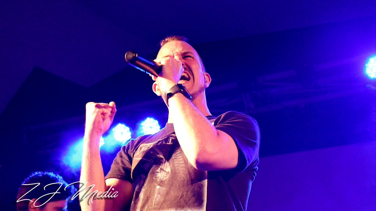 ZJ_Media's tweet photo. Some more photos of Whiplash killin it on stage for the Fremantle Summer Rock at The Beaconsfield Hotel. All the bands were awesome that night!
#concert #photos #zjmedia #LIVE #music #rock #VideoComingSoon https://t.co/3pR4NkXUyi