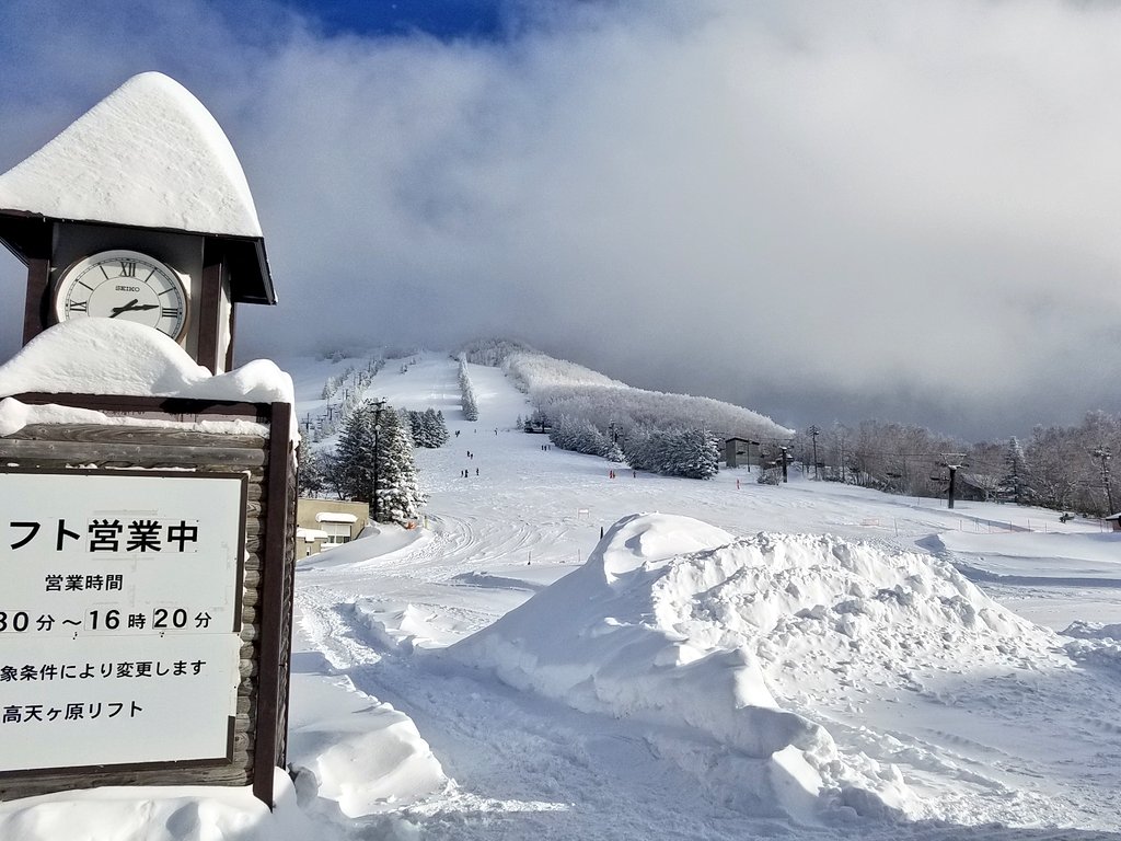 志賀高原中央エリア 高天ヶ原マンモススキー場です 一気に雪が40 以上積もりました 今シーズン最高のサラサラパウダーです 志賀高原中央エリア 高天ヶ原マンモススキー場です 一気に雪が40 以上積もりました 今シーズン最高のサラサラパウダーです