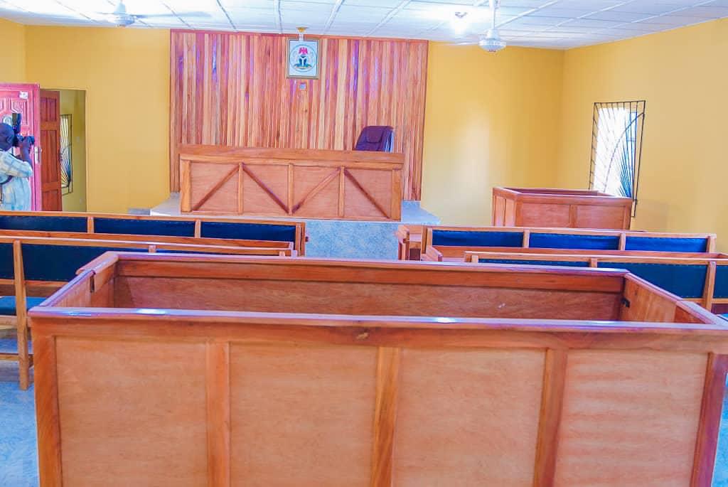 Malika_riri01's tweet photo. Newly commissioned constructed court rooms by Gov @GboyegaOyetola at the High Court premises in Osogbo, in a bid to enable judicial officers better perform their roles as the last hope of the common man to mark the commencement of the Legal year 2021.
#OsunOtun
#OsunProgress https://t.co/sm9Zj5Lh14