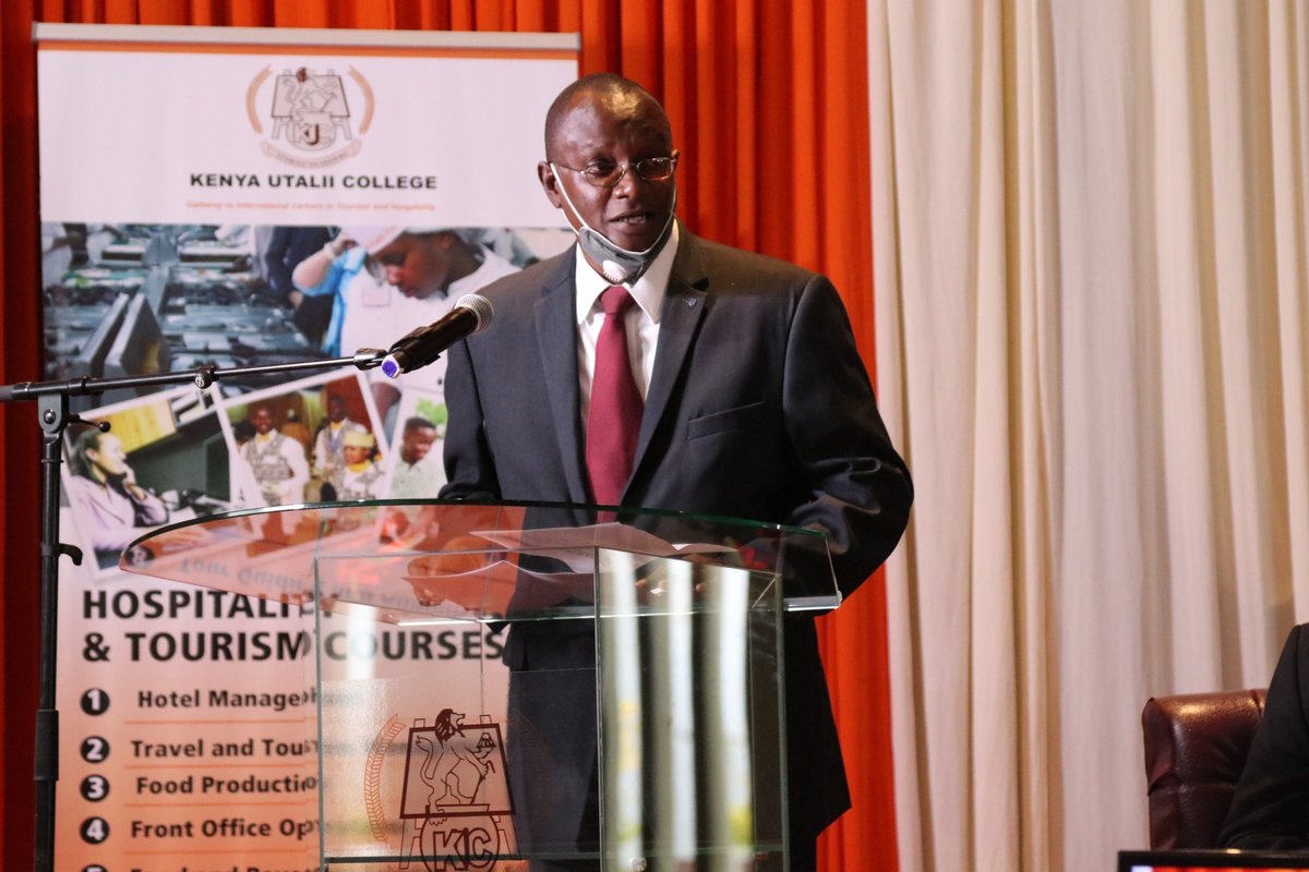 KenyaUtalii's tweet photo. Mr. Tonney Muiruri, Chairman Tourism Industry/ #KenyaUtalii College Liaison Committee giving his remarks.
#UtaliiGraduation #Utalii45thGraduation #Graduation #VirtualGraduation #KenyaUtalii https://t.co/4SbLSfzIf5
