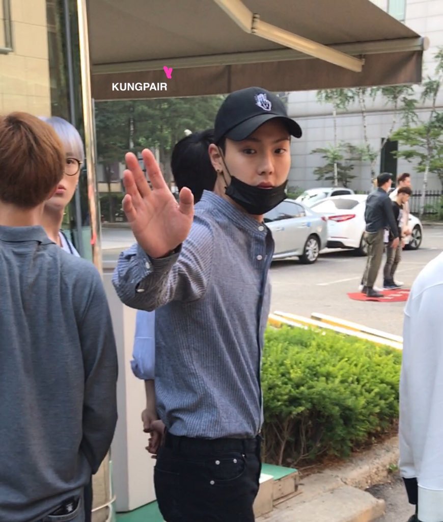 How son hyunwoo looks in real life - a devastating thread