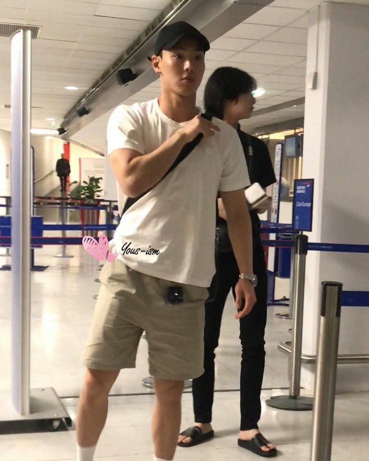 How son hyunwoo looks in real life - a devastating thread