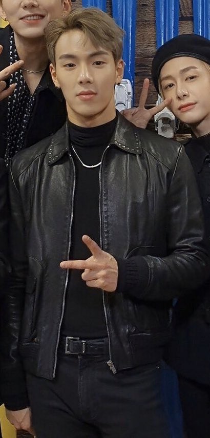 How son hyunwoo looks in real life - a devastating thread