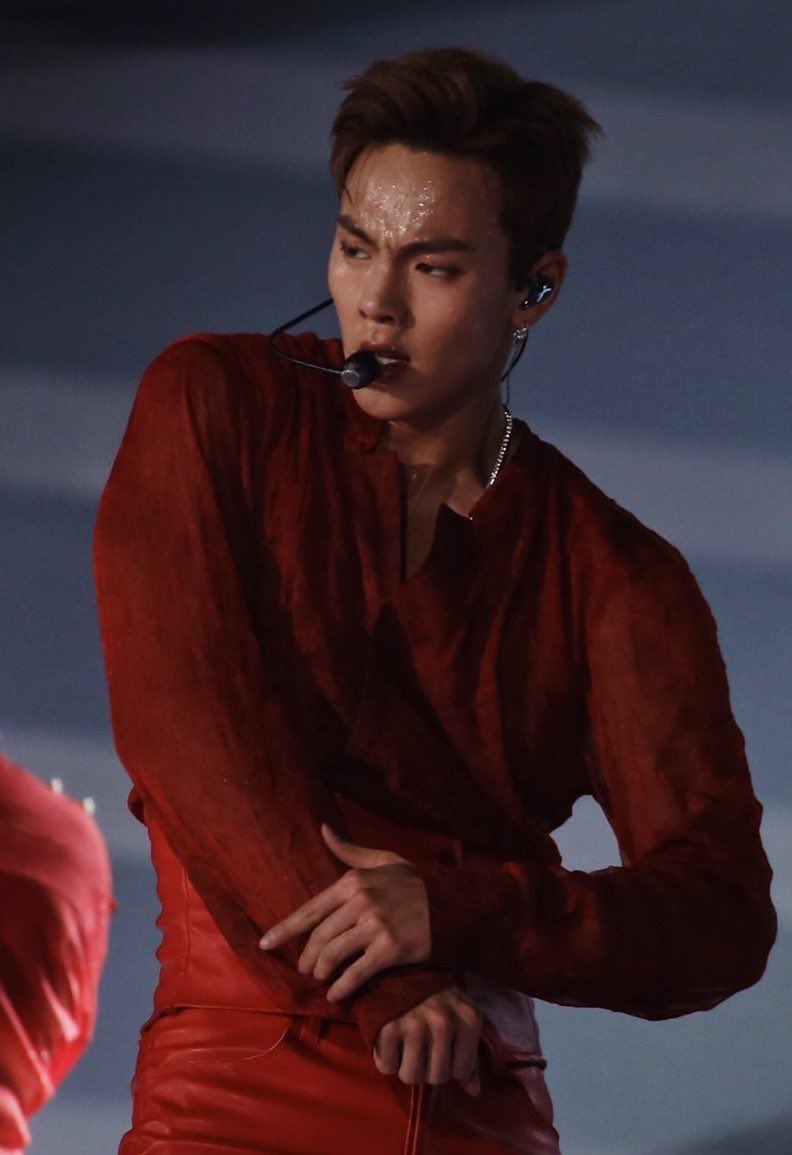 How son hyunwoo looks in real life - a devastating thread