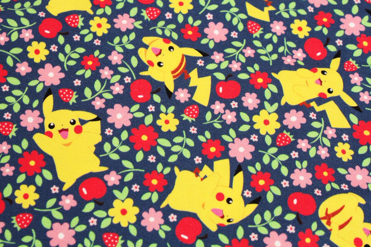 Sewingdoing ポケモン生地 入荷しました 今日は可愛いピカチュウたちを 連れてきました めっちゃ可愛いですよ マスクや入院入学にいいですよ こちらからお買い求め下さい T Co V1xgyxdnzn 正規ライセンス品です ポケモン生地