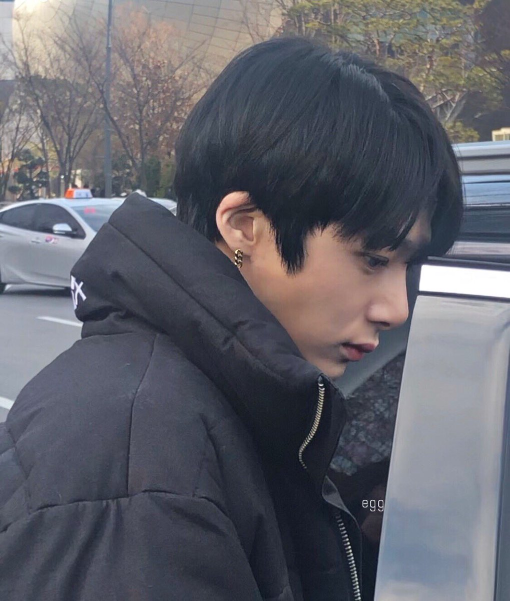 how chae Hyungwon looks in real life - a thread