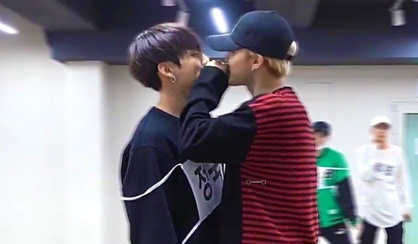 jimin thinking about kissing jungkook