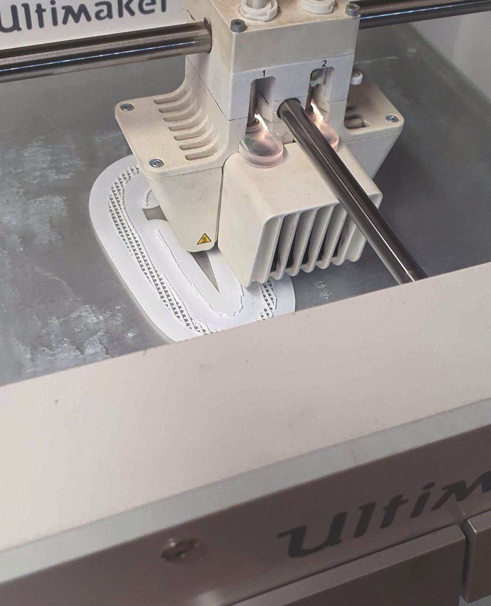 makerversity's tweet photo. We are recruiting a cohort to join us for 6months as part of our special Health Tech Makers with a Mission residency. Apply here https://t.co/kQQ51CHQ84
In partnership with @theHWF 
Please share @ultimaker @autodesk @adskfusion360 @formlabs https://t.co/KifoVBgOdQ