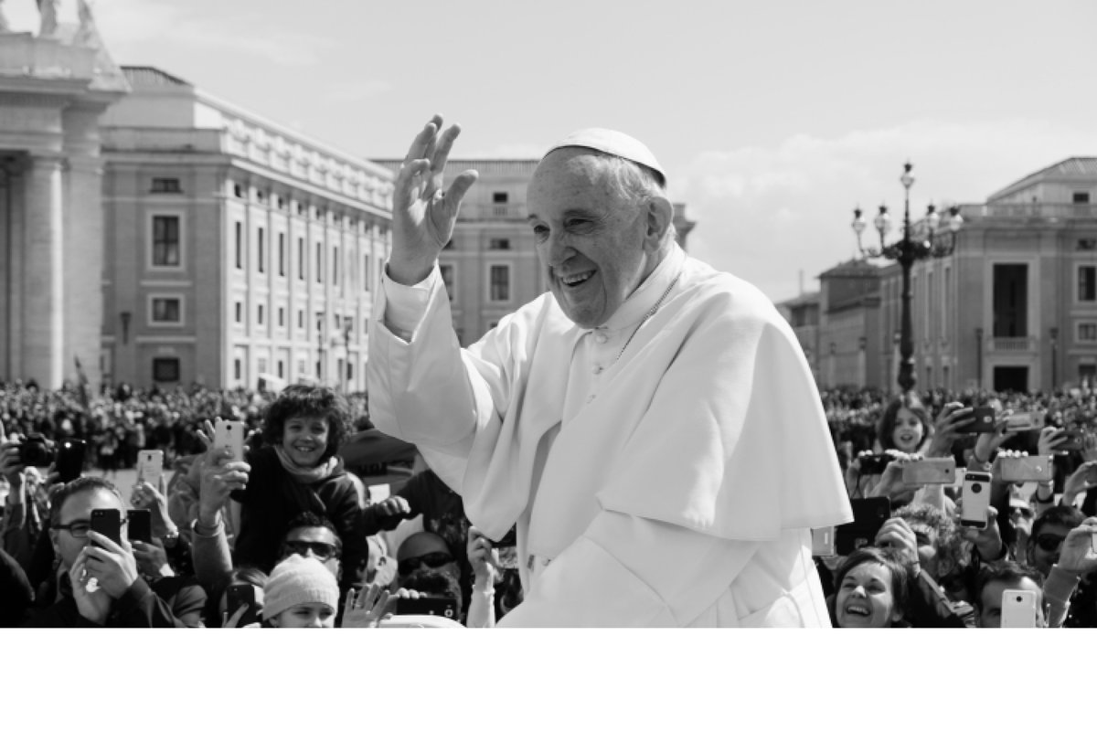VolontariatMEP's tweet photo. Joyeux anniversaire très Saint Père !
#lamissioncontinue #lajoiedelamission https://t.co/DbHE2Pu5jz