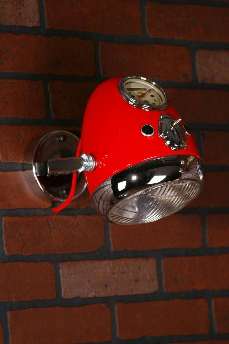 Thread of car parts reused as household items