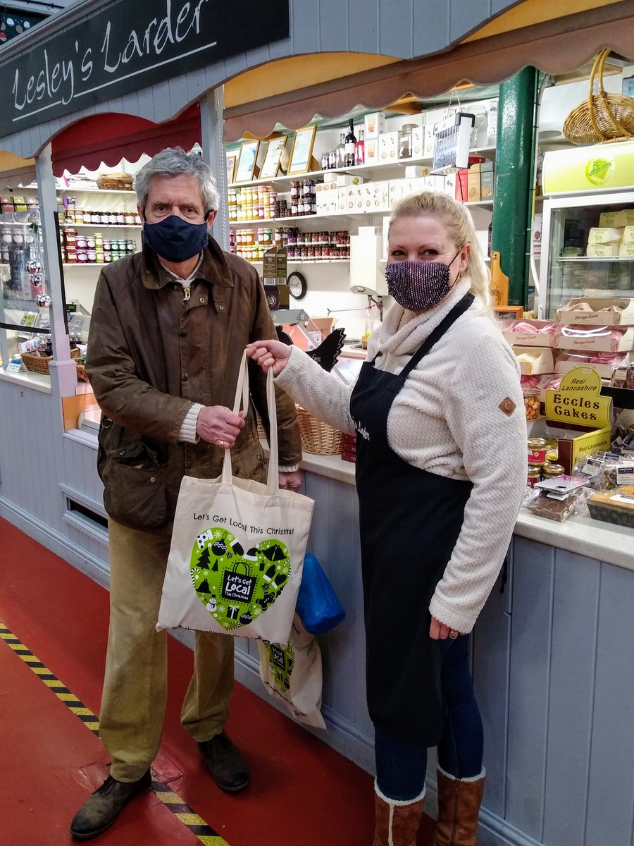 LoveWellington1's tweet photo. Ho Ho Ho - check out these fab tote bags in Wellington Market and town centre....
#LetsGetLocal in Wellington this Christmas #shoplocal #Wellington #Telford #Shropshire #GBHighSt Rising Star #whereyoushopmatters @VisaUK
Great designs from Wellington based @emergedesignltd https://t.co/Vow9AWAAZi