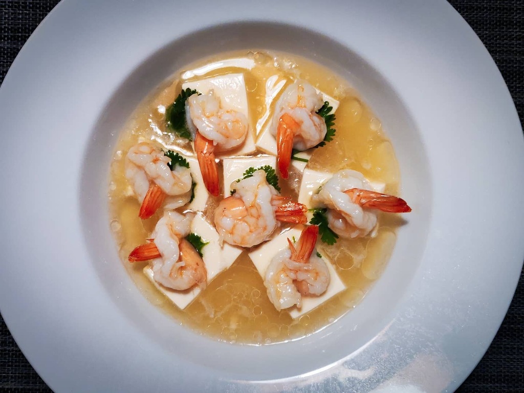 CarryLikeHarry's tweet photo. Another classic Chinese dish: 鲜虾蒸豆腐 Xianxia Zheng Doufu. Steamed prawns and tofu.🦐🎎
🙏 Like the look of my food? Check out my website: https://t.co/wTlNgXTBpu
➡️➡️ LINK IN BIO
.
.
.
.
.
.
.
#liveauthentic #foodbeast #eeeeeats #eatfamous #feedfe… https://t.co/JmkqnClaOW https://t.co/3jR4S4Jbor