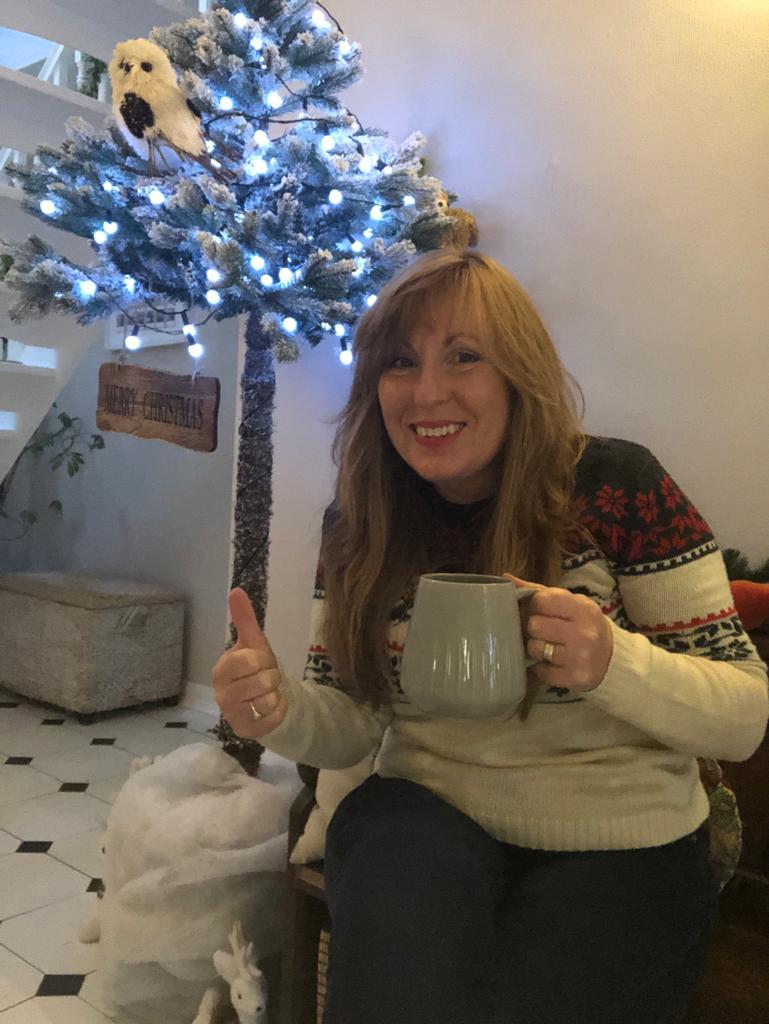 AbsoluteHygiene's tweet image. Happy Xmas from our Sales Team 🎄🤶#christmas #festive