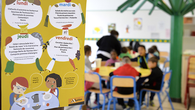 La Cantine Numérique (@cantinenantes) on Twitter photo 🍌Lutter contre le gaspillage alimentaire des cantines avec une #IA c'est possible ! <a href="/nantesfr/">Ville de Nantes</a> a développé une expérimentation avec <a href="/verteego_FR/">Verteego : high-precision forecasting platform</a> et d'autres membres du collectif #NaonedIA et les résultats sont là.
#Adhérent #Numérique #Nantes bit.ly/34nAKM2 🍌Lutter contre le gaspillage alimentaire des cantines avec une #IA c'est possible ! <a href="/nantesfr/">Ville de Nantes</a> a développé une expérimentation avec <a href="/verteego_FR/">Verteego : high-precision forecasting platform</a> et d'autres membres du collectif #NaonedIA et les résultats sont là.
#Adhérent #Numérique #Nantes bit.ly/34nAKM2