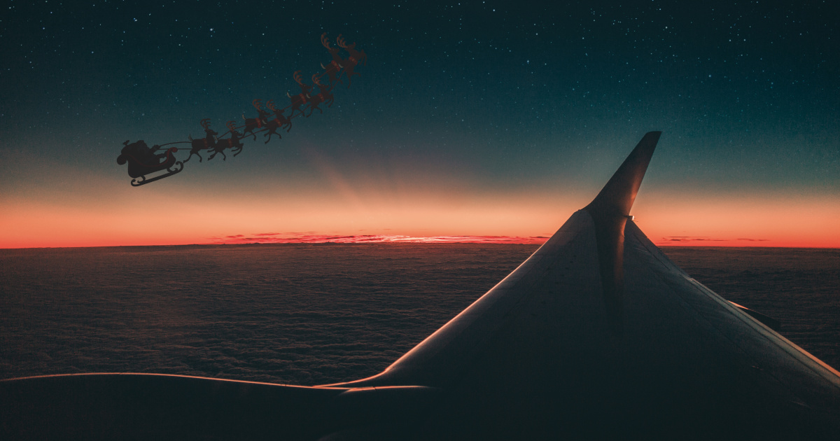 Depuis le ciel, il y a toujours plus de chance d'apercevoir le #PèreNoël… Joyeux Noël ! 🎅 #MerryChristmas #Noël #Montpellier #Voyage https://t.co/2dGHeMhy5p