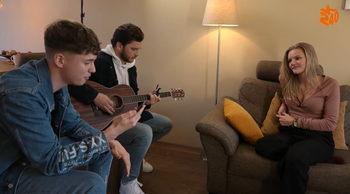 JKF_Kinderfonds's tweet photo. Cindy heeft last van prestatiedruk. en zij is niet de enige. Bijna 70% van de Nederlandse studenten heeft hier last van.
In deze aflevering wordt Cindy gekoppeld aan rapper Pjotr.   https://t.co/TVfuSRZN9Y via @YouTube #2K40 @GezondeG @wijzijnmind @hersenstichting https://t.co/JKo2Jcpwn3