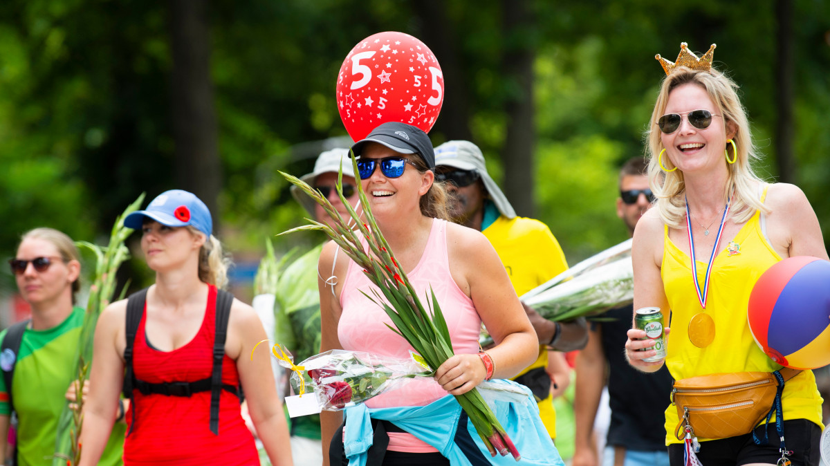 Vierdaagse geeft deelnemers extra geld terug na afgelasting omroepgelderland.nl/nieuws/6611726