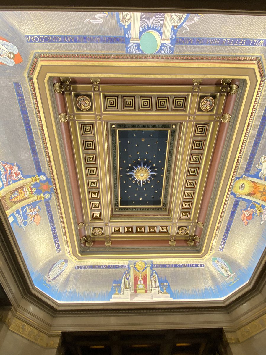 WorvellMichelle's tweet photo. Back in @FreemasonsHall since the mosaics were uncovered. Just stunning. #freemasons @UGLE_GrandLodge https://t.co/DJoL6EWHRD