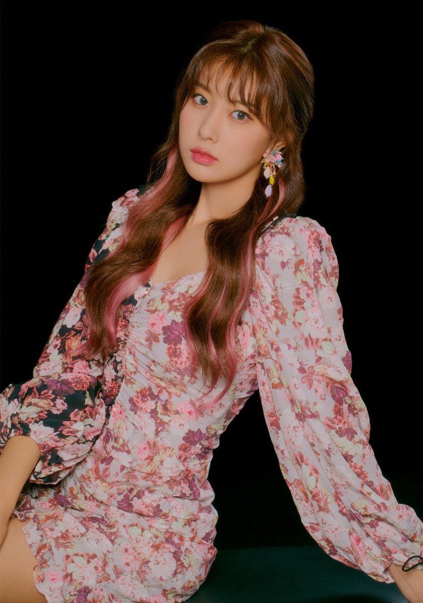 hyewonIoops's tweet image. hi! this is a new loops account dedicated to IZ*ONE’s #KangHyewon pls follow &amp;amp; retweet to spread the word thank u! ♡ 
#KangHyewon #IZONE_PANORAMA #izone