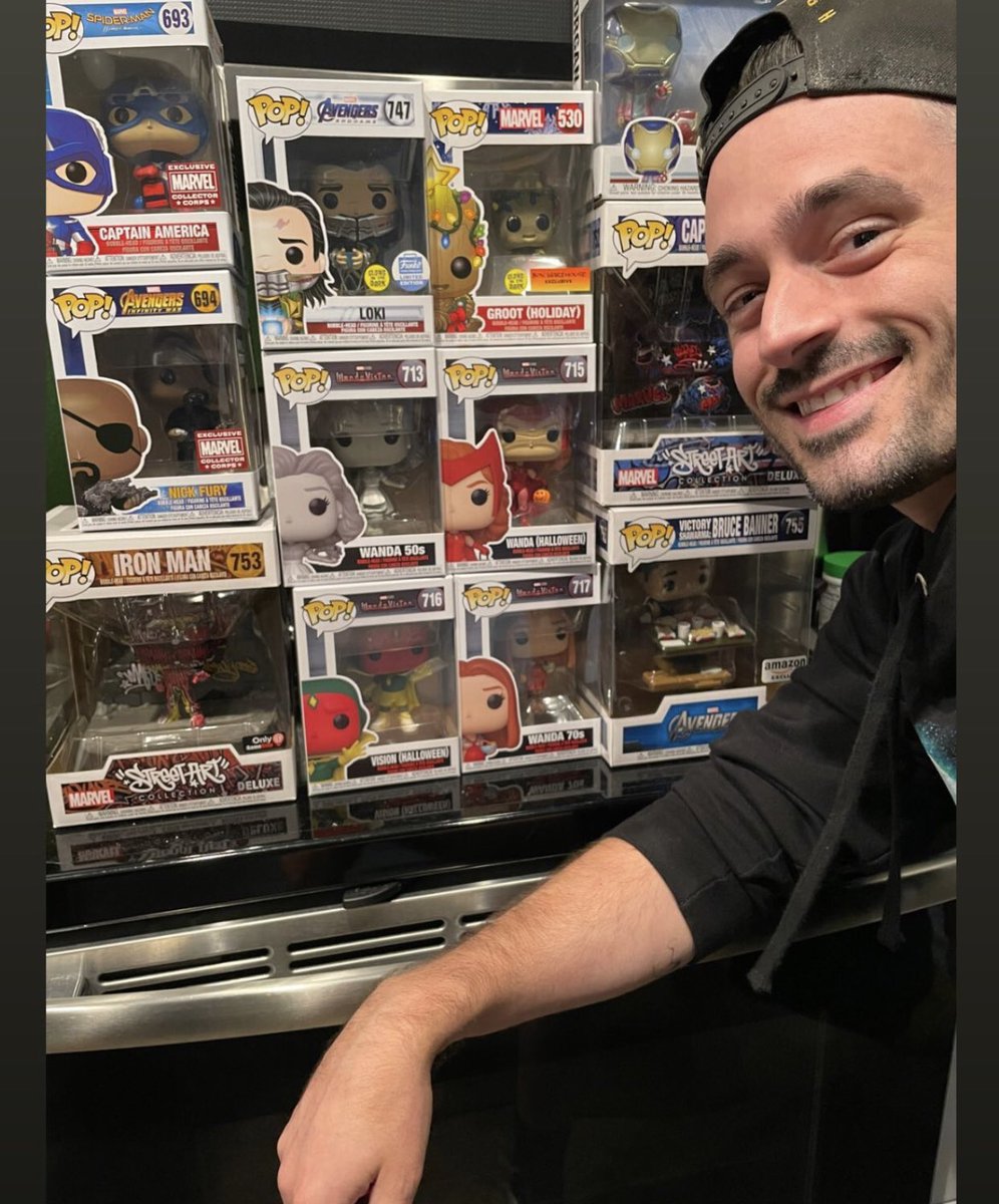 Abber_naffy's tweet photo. Here’s a look at the upcoming Funko shop exclusive Loki with tesseract pop.
Pic cred Bradrlambert
#funkoshop #funkopopvinyl #marvel #loki #mcu #popvinyl #marveltoy #marvelnews https://t.co/KvPzM5mKoJ