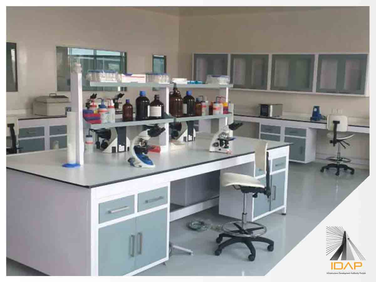 Kashif_Ashfaq1's tweet photo. صوبے میں جرائم کی روک تھام اور بروقت تحقیقات کیلئے #ForensicLabs کا قیام اہم پیش رفت ہے۔ پاکستان میں قانون نافذ کرنے والے اداروں کی پیشہ وارانہ صلاحیتوں کو #ForensicLabs کی تعمیر سے نئی جہت ملے گی اور انصاف کی فراہمی تیز تر ہو گی۔
#MianKashifToday https://t.co/XJ5RoHRshL