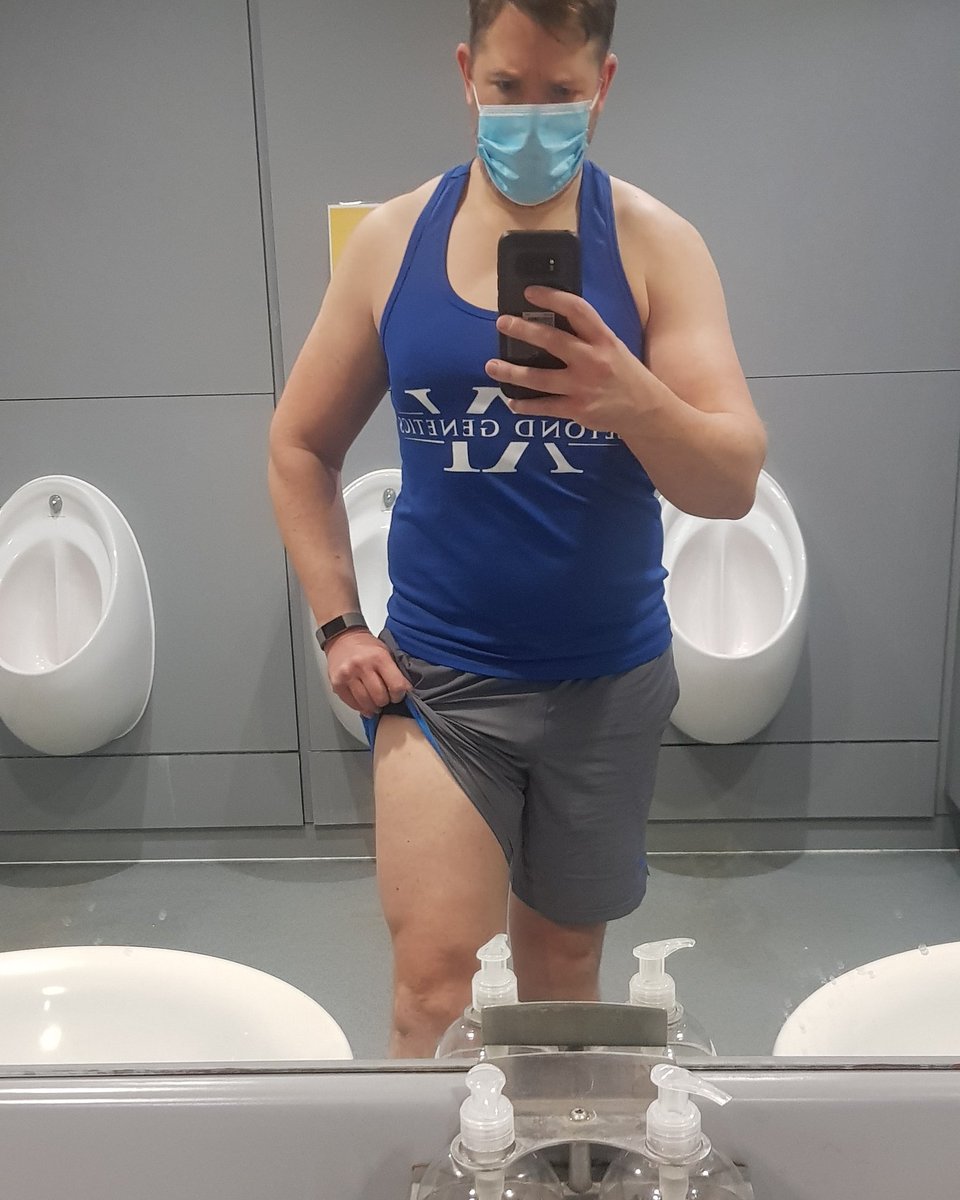 GavinWi79234383's tweet photo. #LegDay such as it is as @Better_UK #Sidcup still haven't repaired the kit that has been out of use for weeks. Getting beyond a joke now.....
#bodybuilding #muscles #quads #sizematters #squats #projecthuge #projectmutate #projecthulk #dreamingofpauldemayosizedquads🤣 https://t.co/hYD4vivgHz