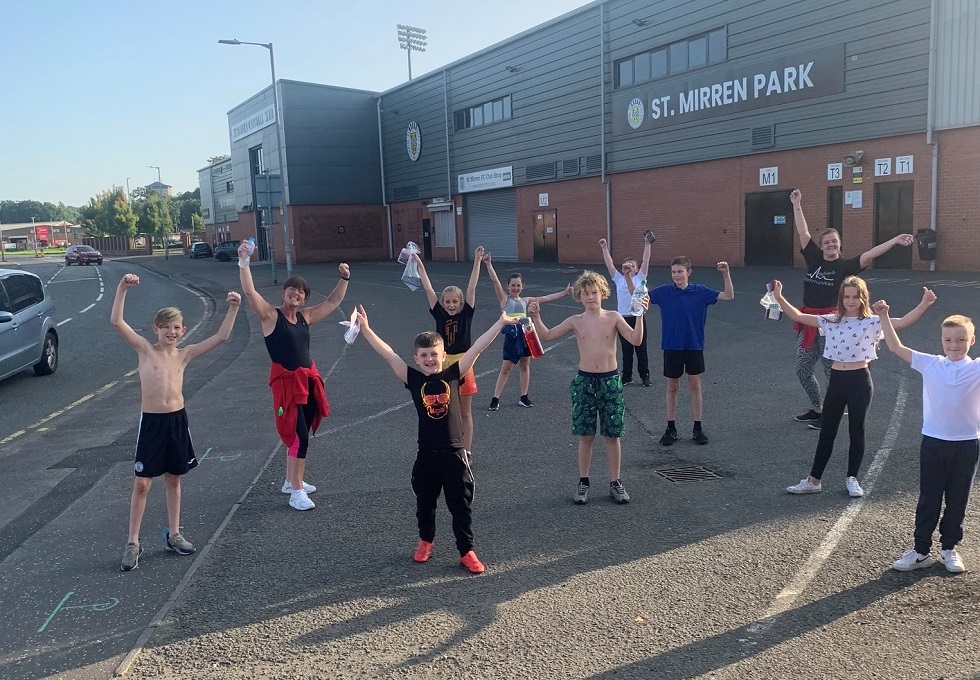 sportscotland's tweet photo. MY SPORTING LIFE | Meet health &amp; wellbeing officer Karen Campbell and find out why she thinks physical activity is so important - especially now 🏃‍♀️🚶‍♂️🙌

➡️https://t.co/eRo6Y0gV0h

@ACommunities @Tina_Hodge96 @whocaresscot @Spiritof2012 @RobertsonTrust @ActiveScotGov https://t.co/QMtvmLpCCI