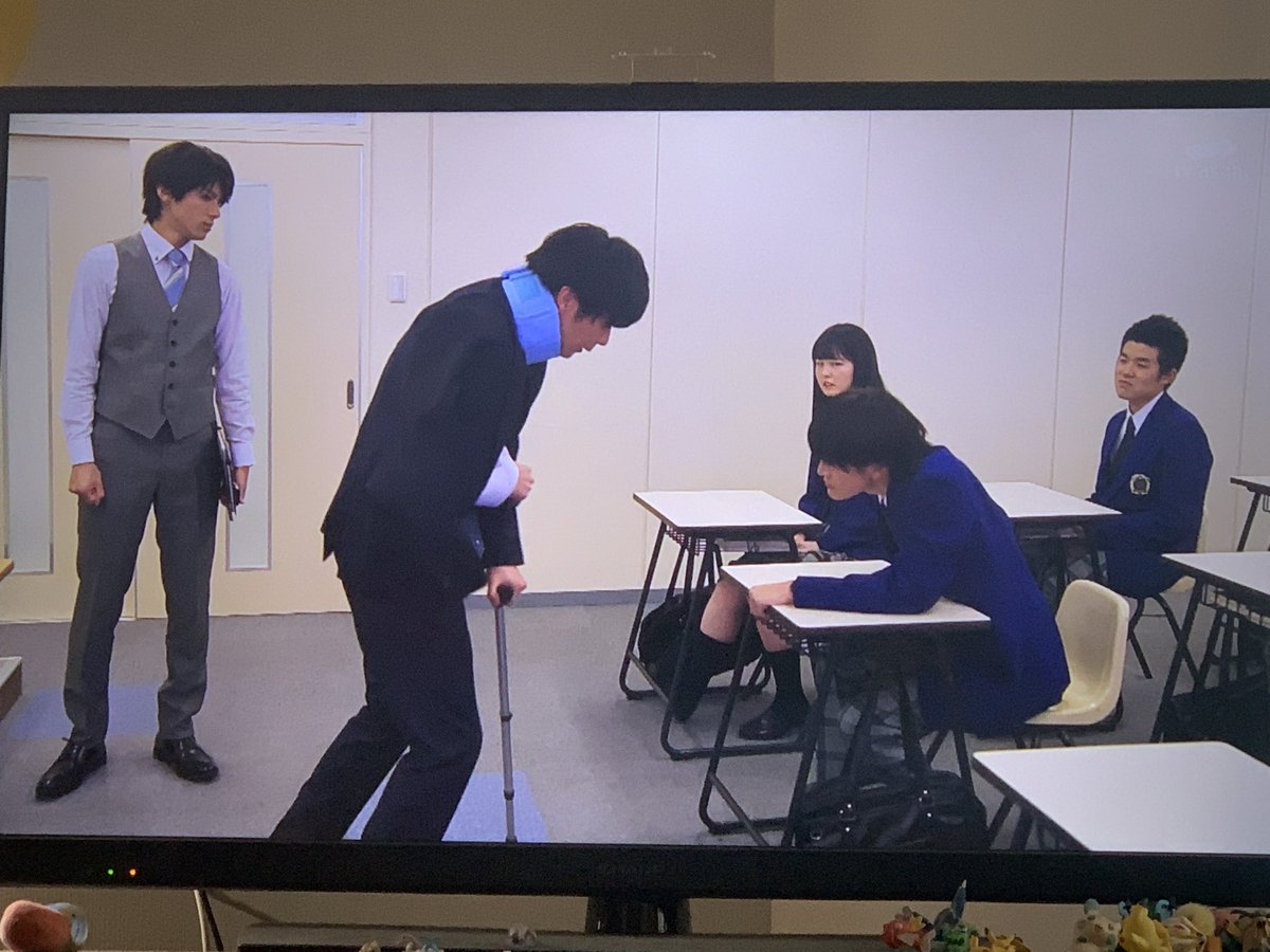 lxixsxa_0417's tweet photo. ｢先生を消す方程式｡｣先日クランクアップでした〜！シーズン2やるときはもっと見切れさせてください！！！

19日(土)23:00〜最終回です！！お見逃しなくー！！
#先生を消す方程式 https://t.co/YTdoucQA1I