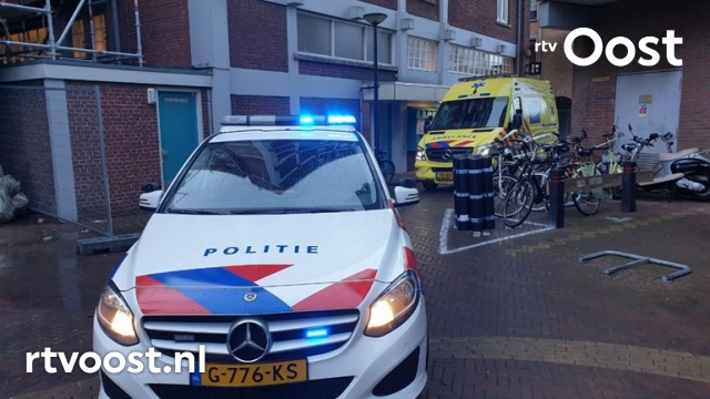 Vrouw gewond na steekpartij in centrum Enschede. #rtvoost.