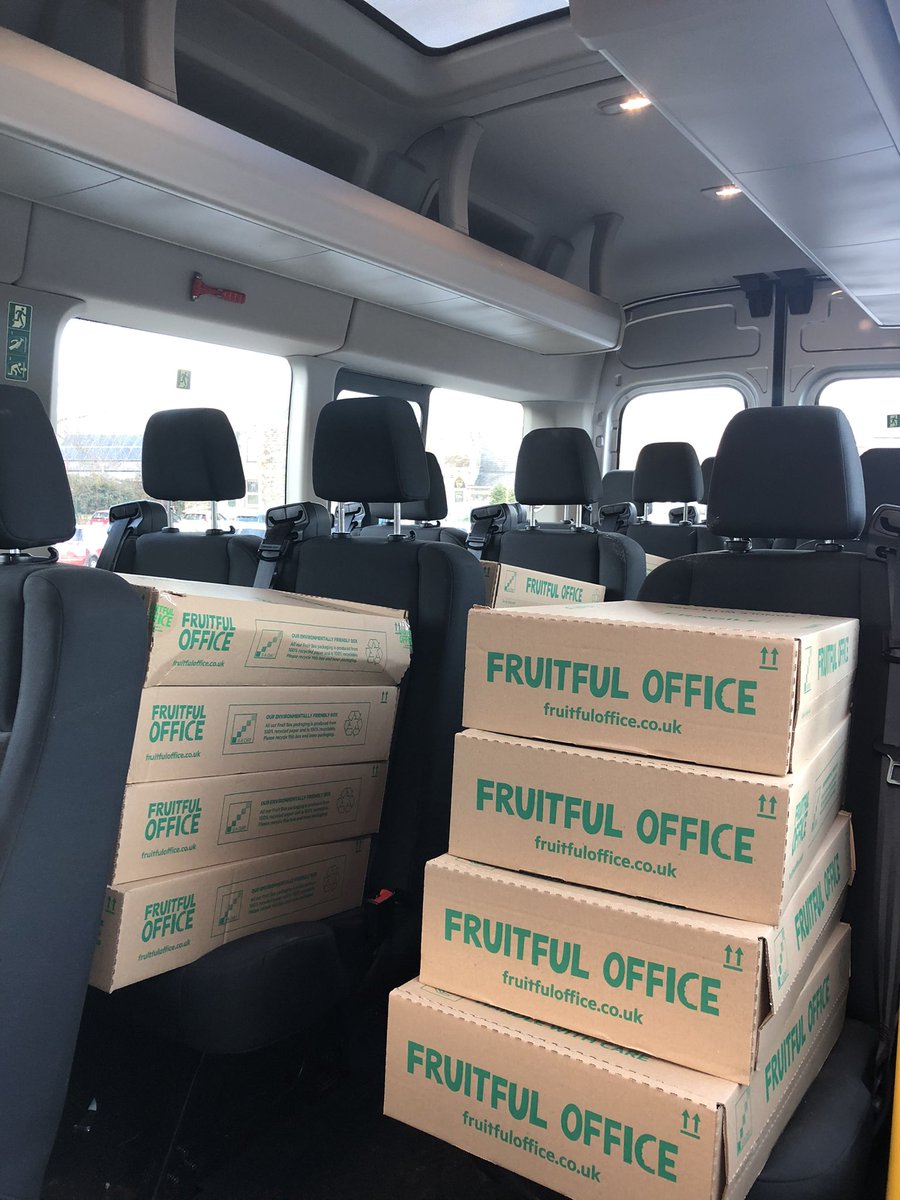 School minibus all loaded up and ready to deliver fruit and veg boxes to some of our lucky families. Kindly supplied by @SiemensMobility and @fruitfuloffice. Thank you so much! 👏👏👏